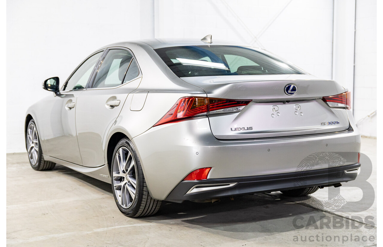05/2019 Lexus IS300h Luxury Hybrid AVE30R (RWD) 4d Sedan Titanium Silver Metallic 2.5L - Hybrid