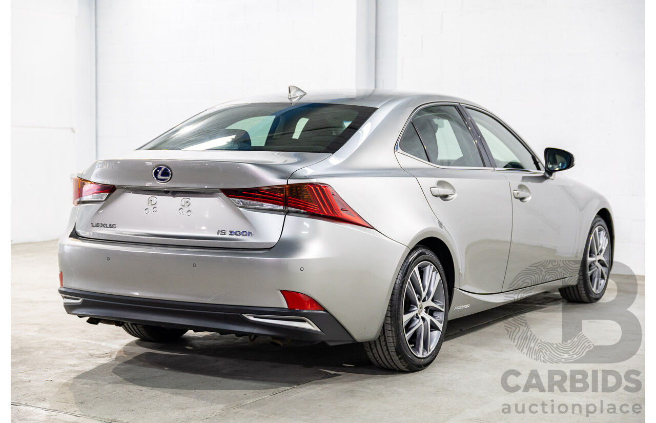 05/2019 Lexus IS300h Luxury Hybrid AVE30R (RWD) 4d Sedan Titanium Silver Metallic 2.5L - Hybrid