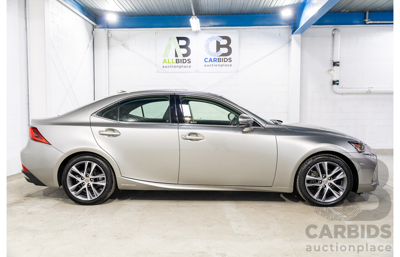 05/2019 Lexus IS300h Luxury Hybrid AVE30R (RWD) 4d Sedan Titanium Silver Metallic 2.5L - Hybrid