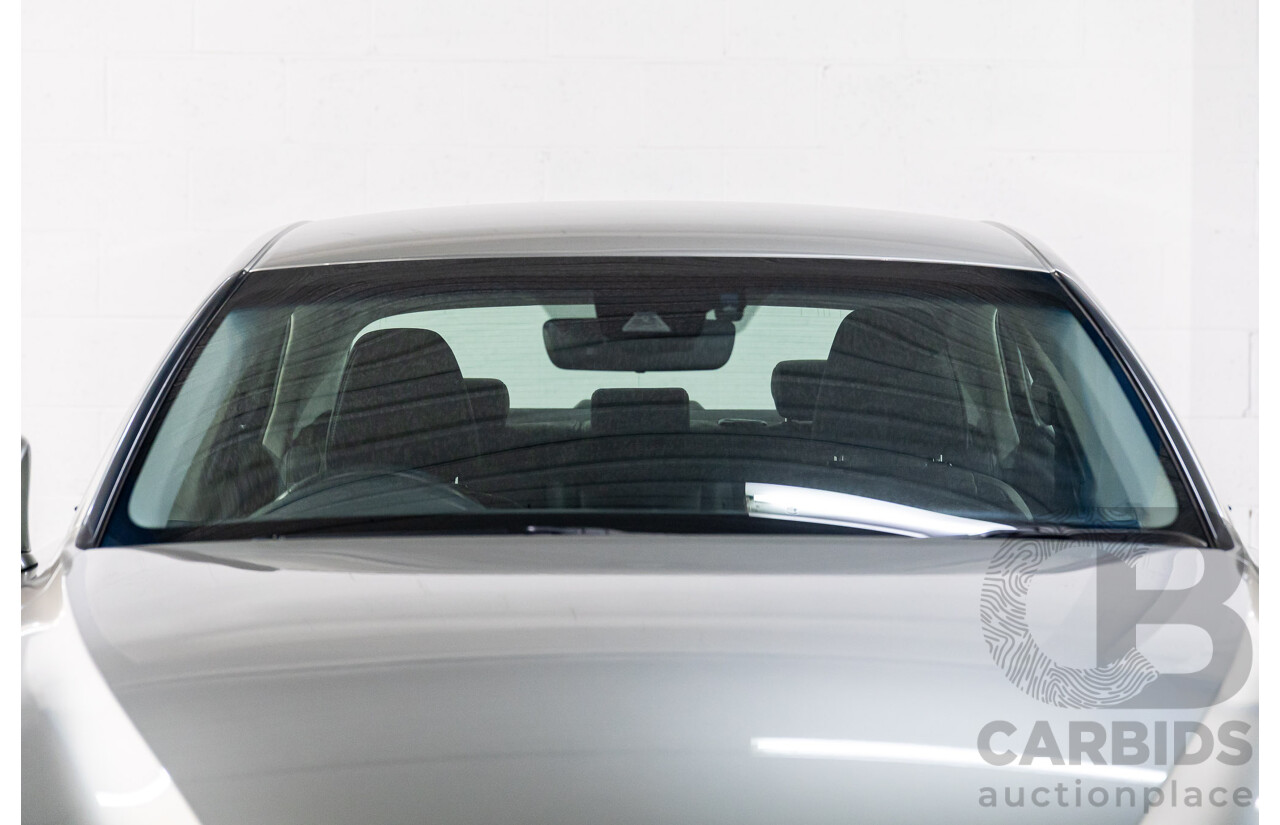 05/2019 Lexus IS300h Luxury Hybrid AVE30R (RWD) 4d Sedan Titanium Silver Metallic 2.5L - Hybrid