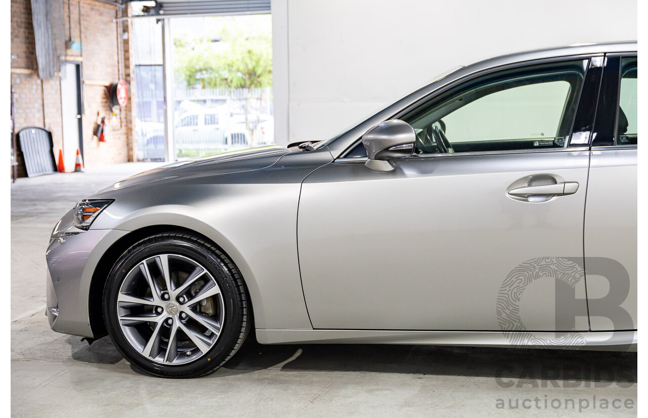05/2019 Lexus IS300h Luxury Hybrid AVE30R (RWD) 4d Sedan Titanium Silver Metallic 2.5L - Hybrid