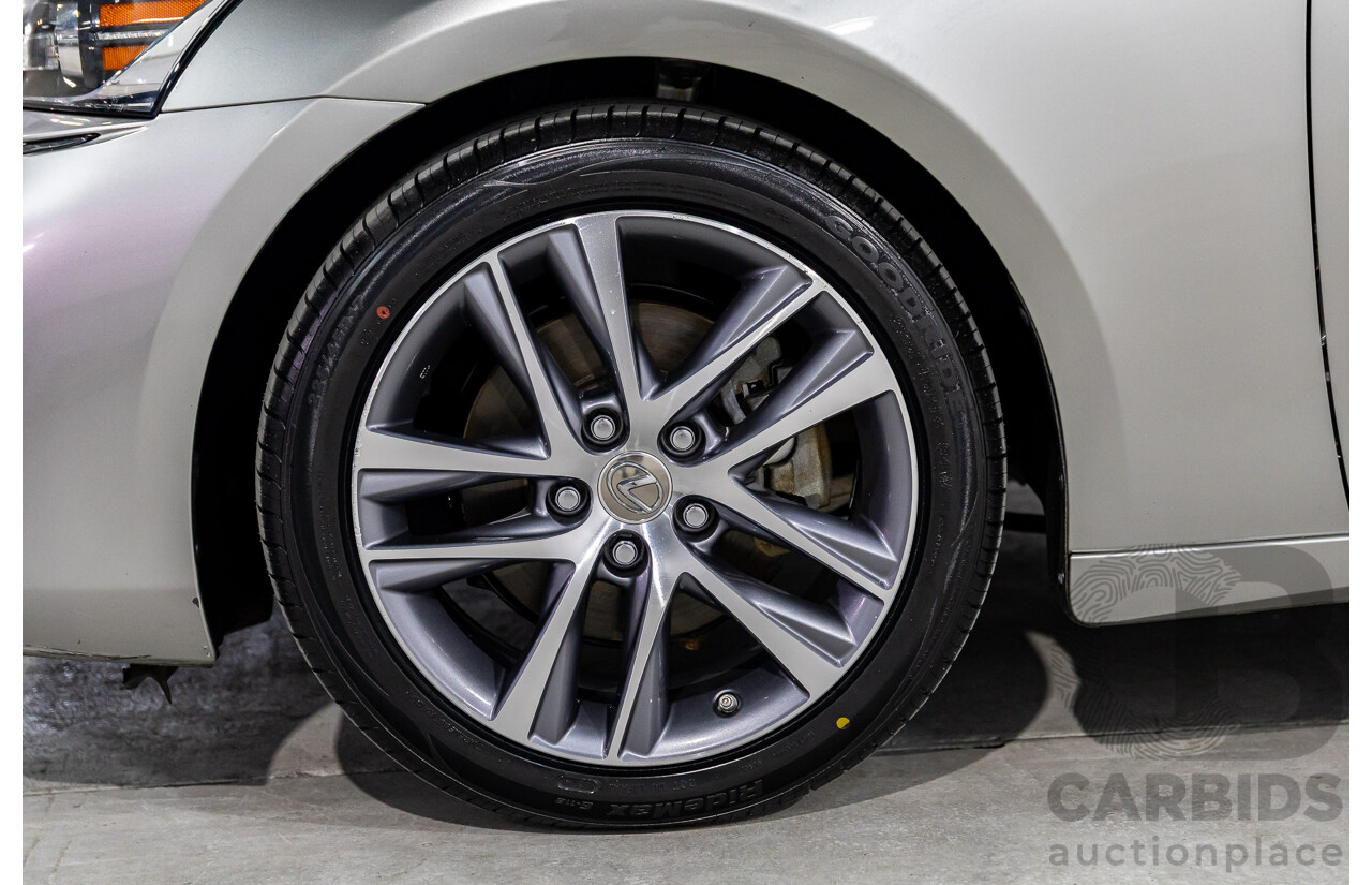 05/2019 Lexus IS300h Luxury Hybrid AVE30R (RWD) 4d Sedan Titanium Silver Metallic 2.5L - Hybrid