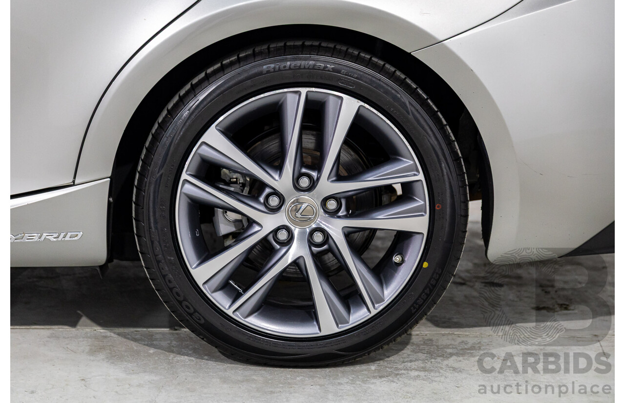05/2019 Lexus IS300h Luxury Hybrid AVE30R (RWD) 4d Sedan Titanium Silver Metallic 2.5L - Hybrid