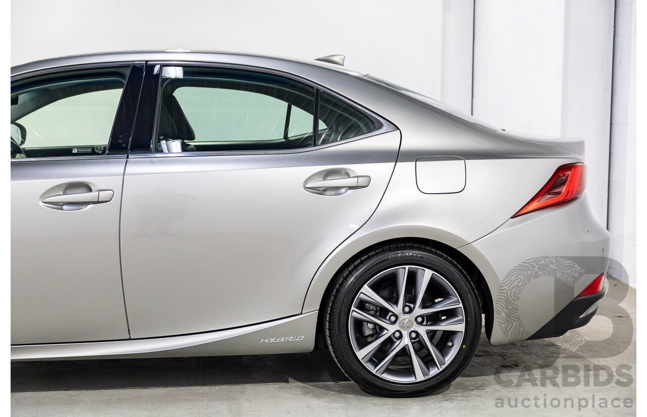 05/2019 Lexus IS300h Luxury Hybrid AVE30R (RWD) 4d Sedan Titanium Silver Metallic 2.5L - Hybrid