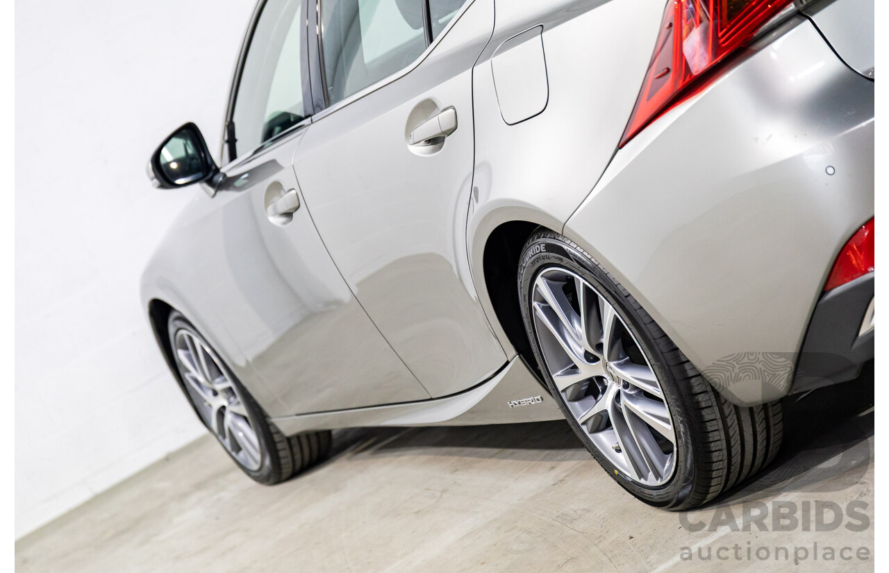 05/2019 Lexus IS300h Luxury Hybrid AVE30R (RWD) 4d Sedan Titanium Silver Metallic 2.5L - Hybrid