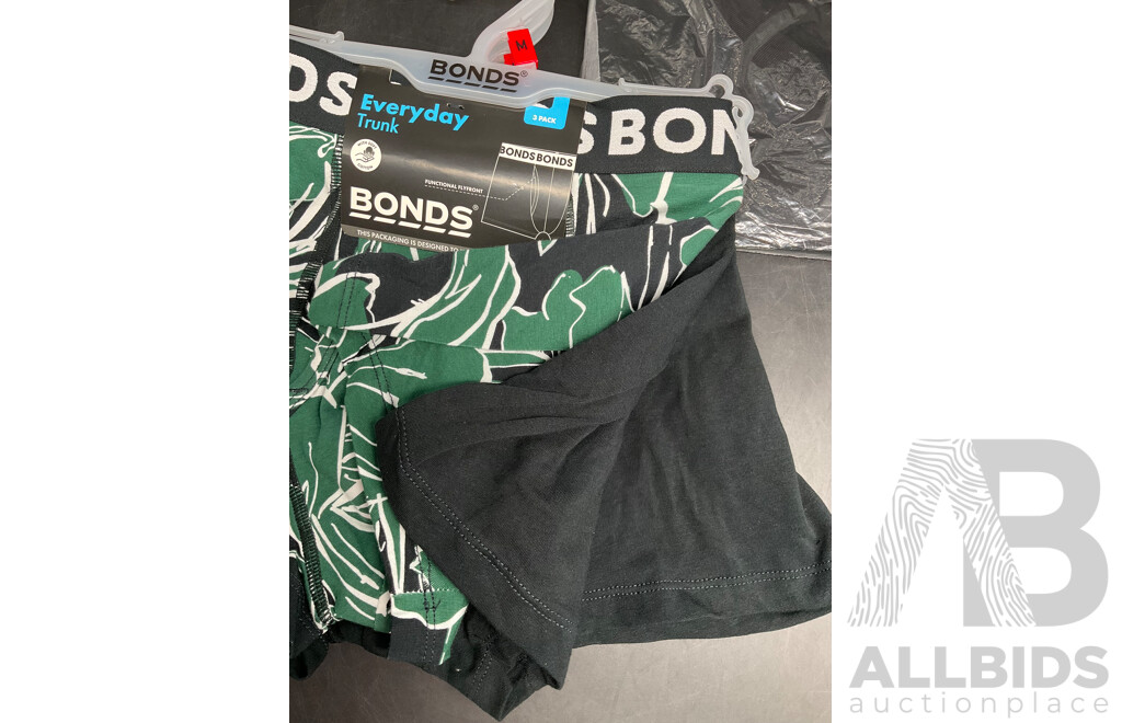 BONDS 3 Pack Size M Trunk and PUMA Size M T-shirt - Lot of 2