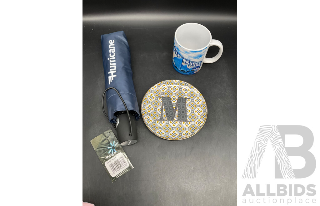 HYPE Socks and assorted Australian Souvenirs - Lot of 8