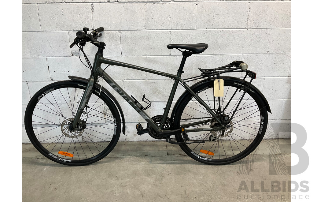 GIANT Cross City Road Bike Size M Asphalt Green - ORP $1199