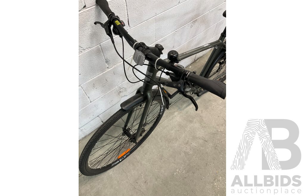 GIANT Cross City Road Bike Size M Asphalt Green - ORP $1199