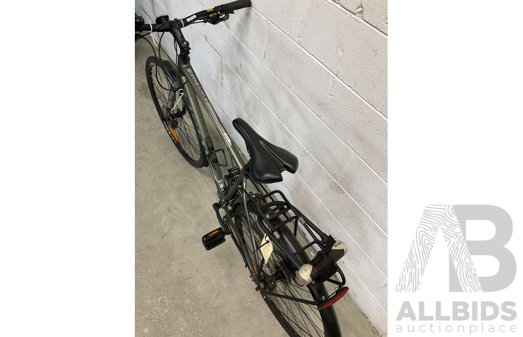 GIANT Cross City Road Bike Size M Asphalt Green  - ORP $1199