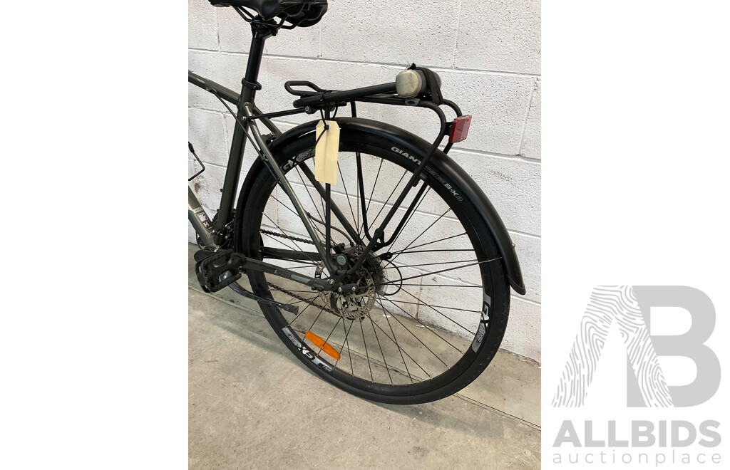 GIANT Cross City Road Bike Size M Asphalt Green  - ORP $1199