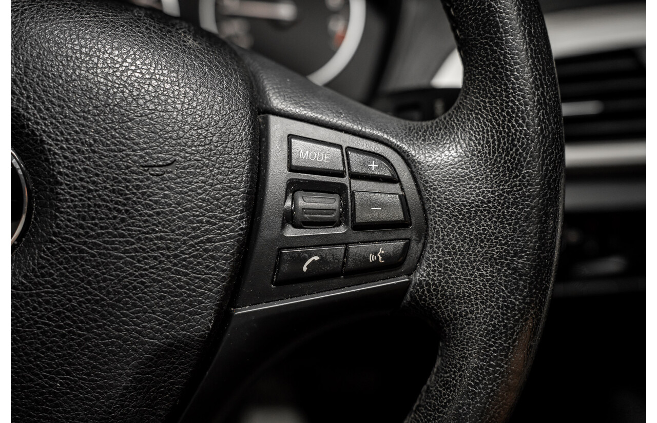 10/2014 BMW 116i SPORT LINE RWD F20 MY13 5D Hatchback White Turbo1.6L