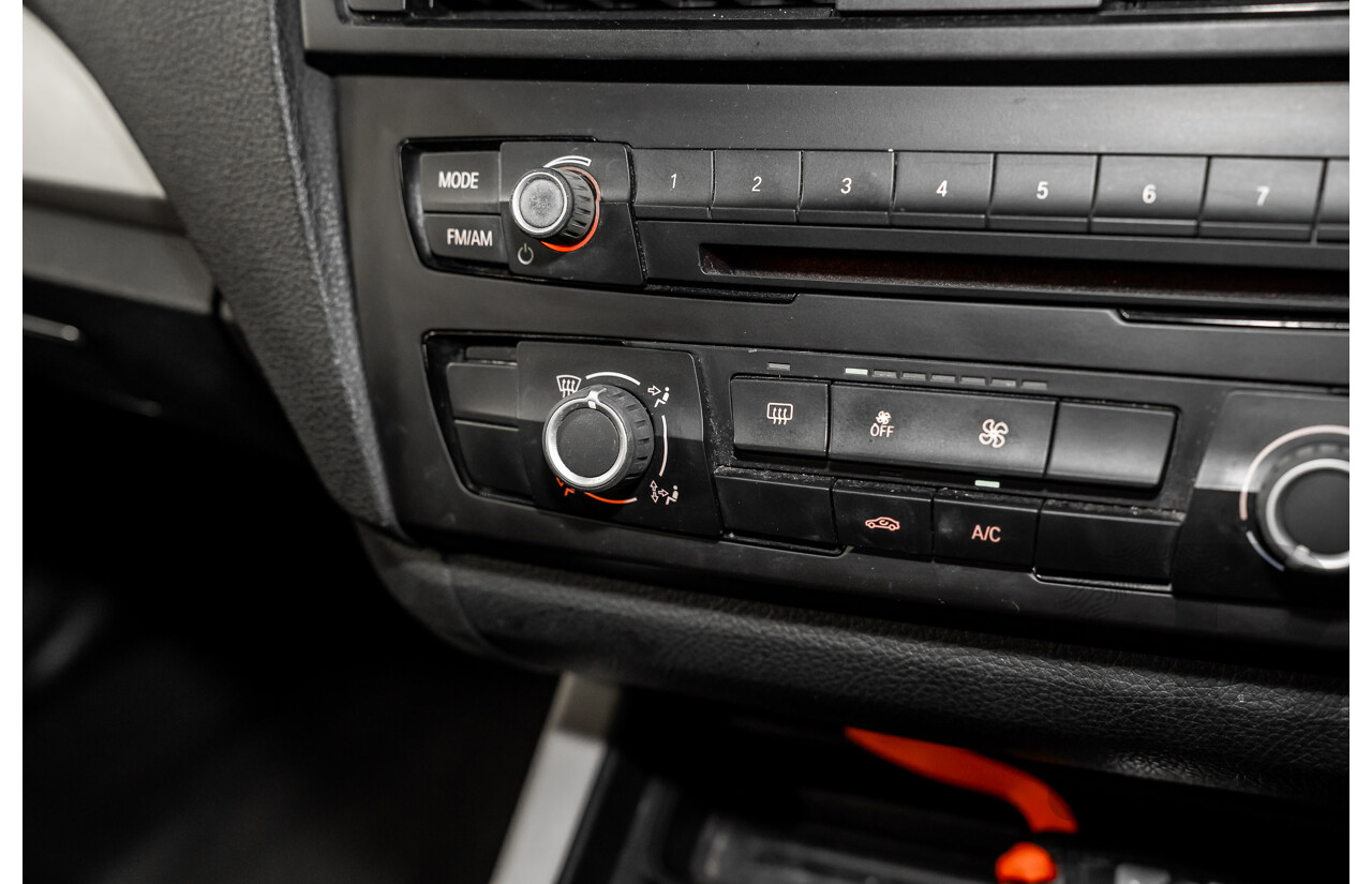 10/2014 BMW 116i SPORT LINE RWD F20 MY13 5D Hatchback White Turbo1.6L