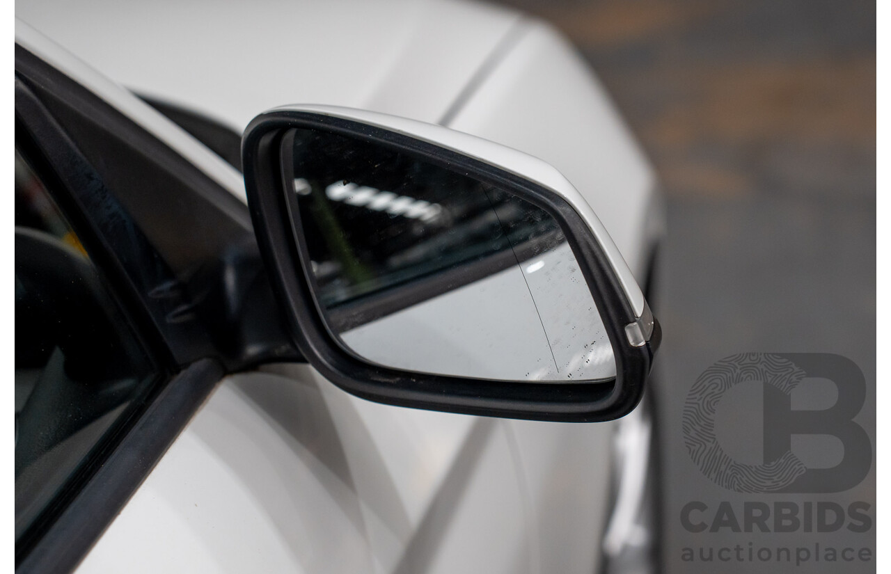 10/2014 BMW 116i SPORT LINE RWD F20 MY13 5D Hatchback White Turbo1.6L