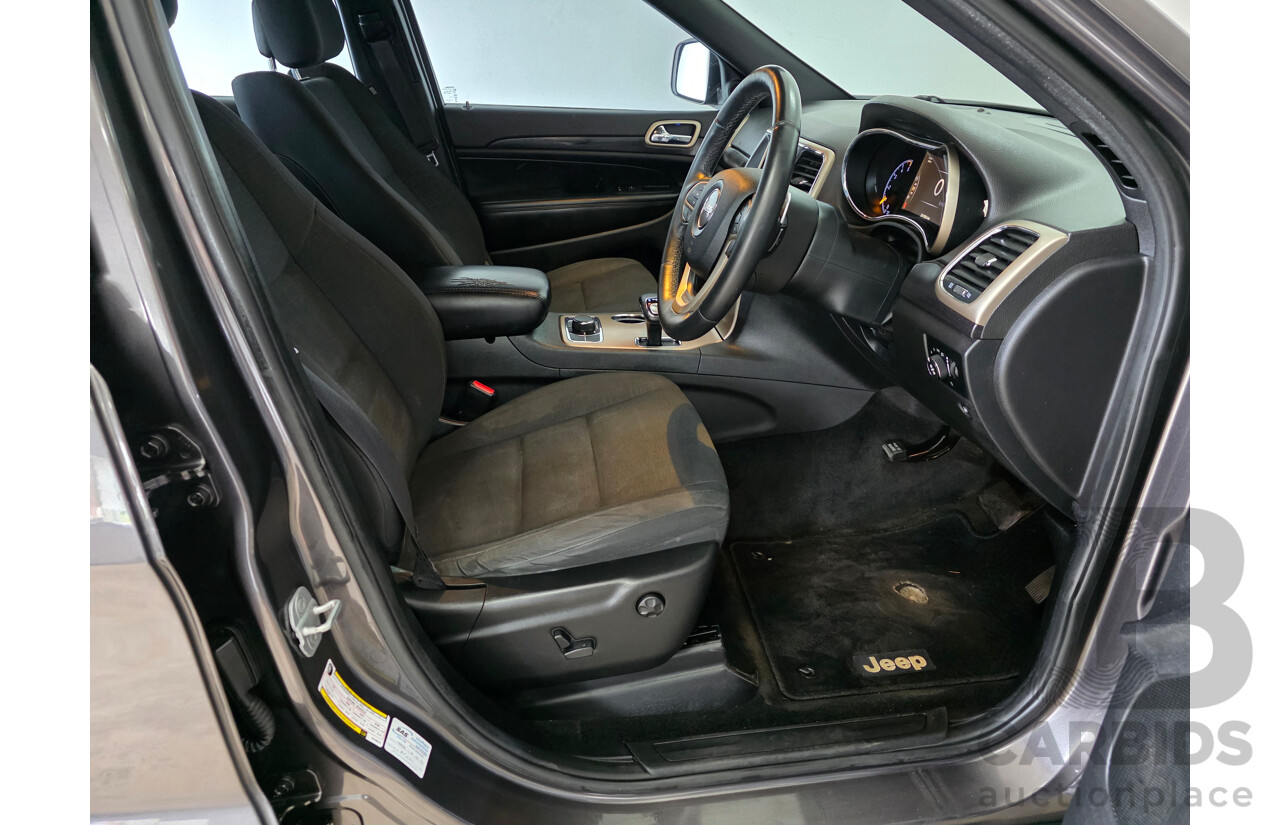 7/2013 Jeep Grand Cherokee Laredo (4x4) WK MY13 4d Wagon Grey 3.0L