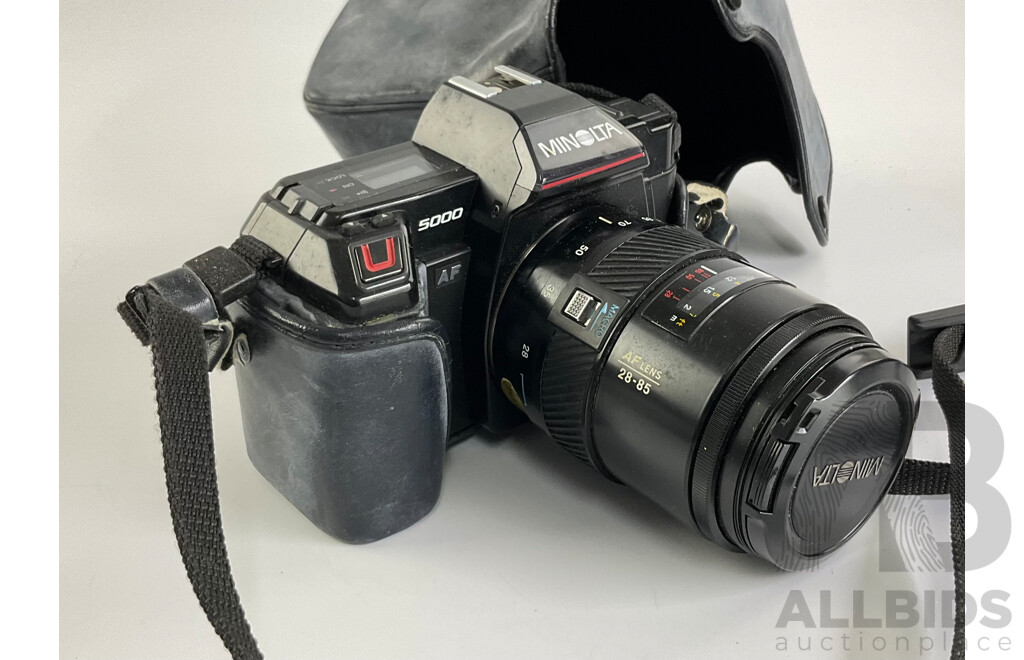 Minolta 35mm Film Camera, 5000 AF with Flash, Sigma Lens and Manuals