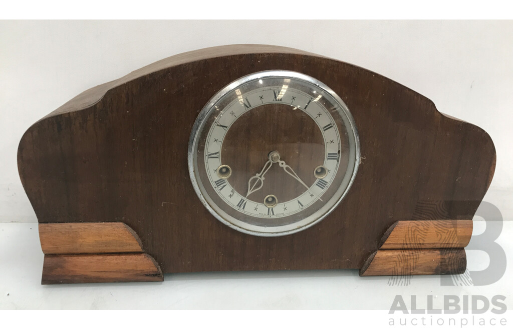 Vintage Art Deco Style Chiming Mantel Clock