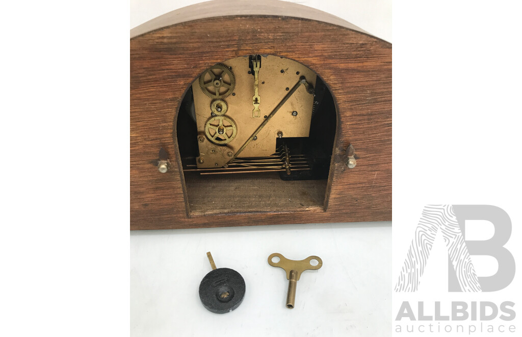 Vintage Art Deco Style Chiming Mantel Clock