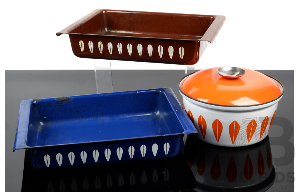 Two Mid Century Very Funky Norwegian Cathrineholm Enamelled Baking Trays Along with Lidded Saucepan of the Same Brand