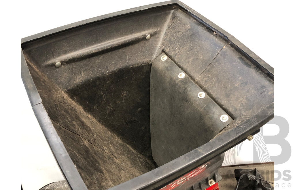 Rover Chip N Shred Four Stroke Woodchipper and Shredder