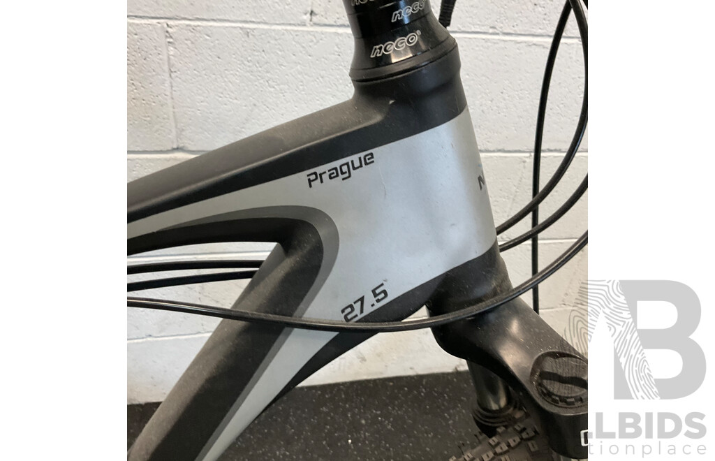NCM Prague 27.5'' Electric Mountain Bike