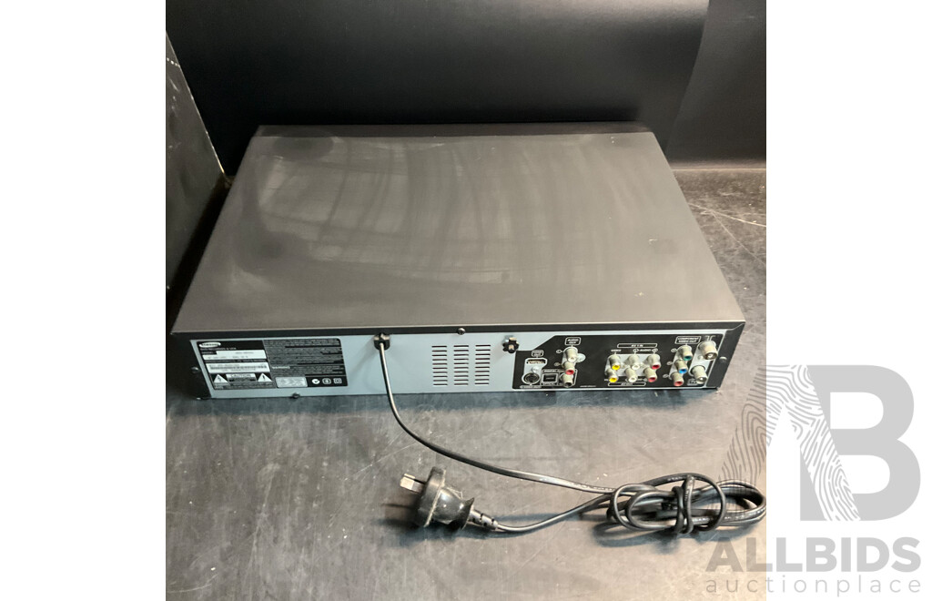 YAMAHA DVD-S1700 DVD Player & SAMSUNG DVD Recorder & VCR (DVD-VR355) - Lot of 2