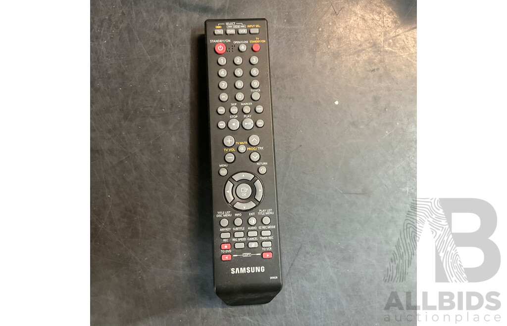 YAMAHA DVD-S1700 DVD Player & SAMSUNG DVD Recorder & VCR (DVD-VR355) - Lot of 2