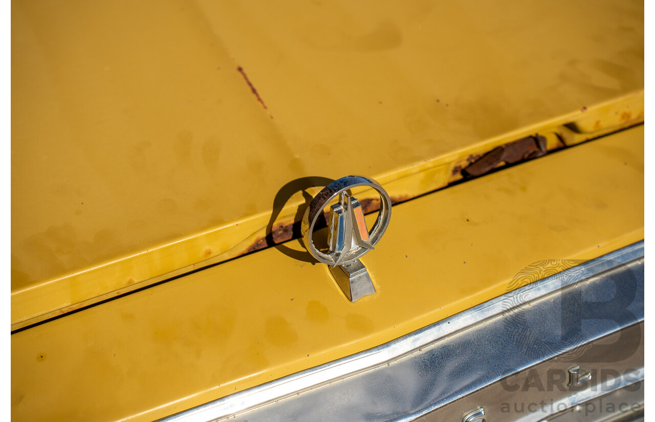 12/1976 Chrysler CL Regal 4d Sedan Yellow 4.3L