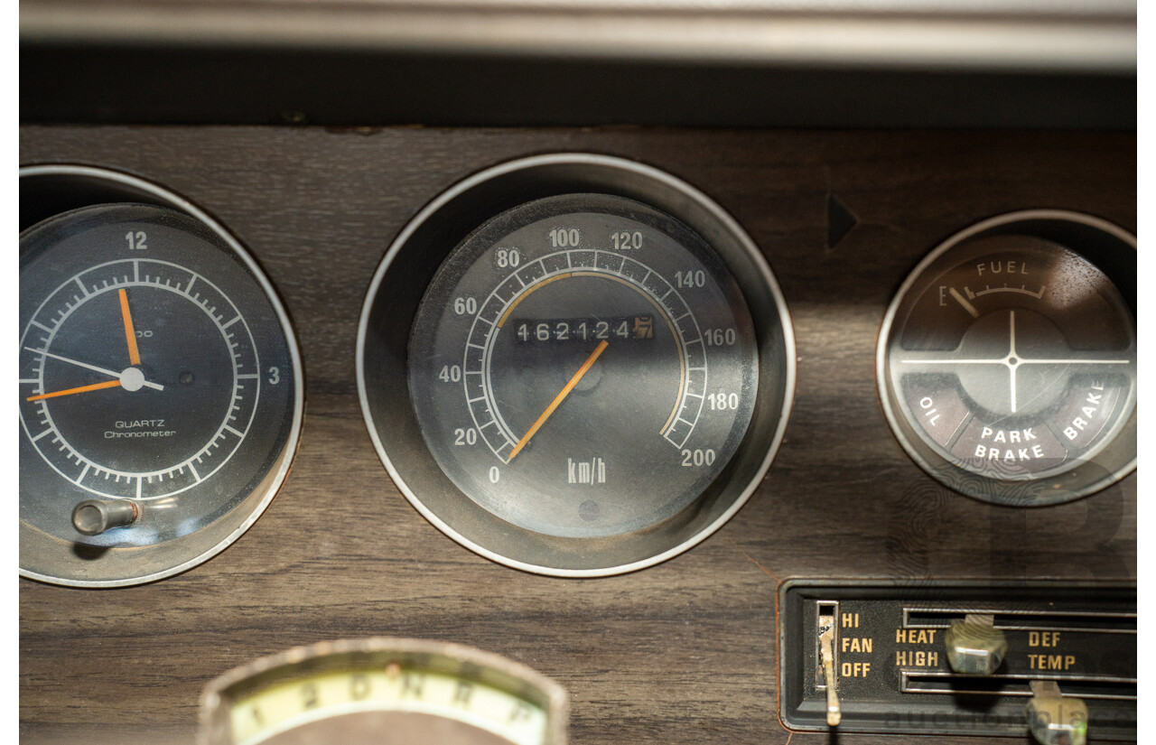 12/1976 Chrysler CL Regal 4d Sedan Yellow 4.3L