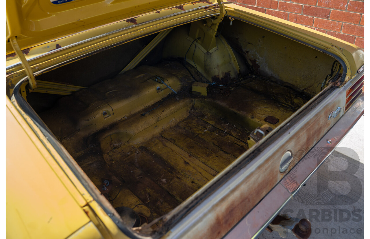 12/1976 Chrysler CL Regal 4d Sedan Yellow 4.3L