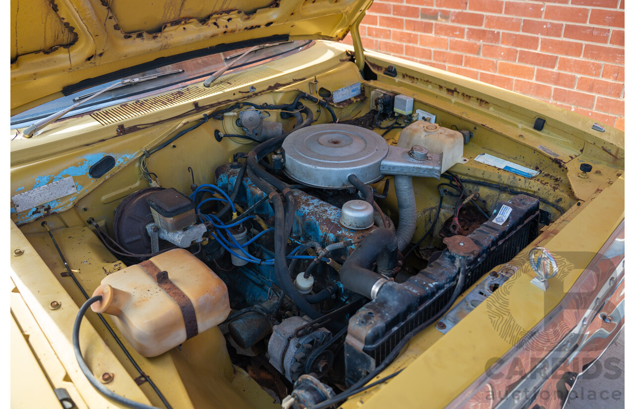 12/1976 Chrysler CL Regal 4d Sedan Yellow 4.3L