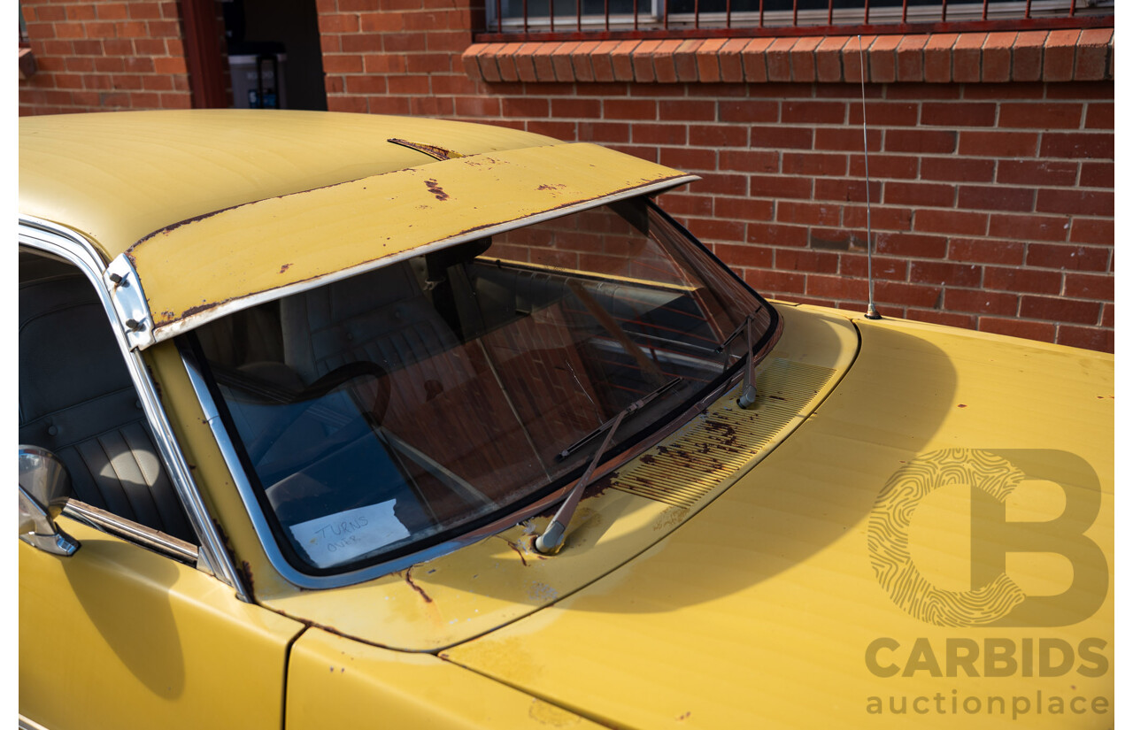 12/1976 Chrysler CL Regal 4d Sedan Yellow 4.3L