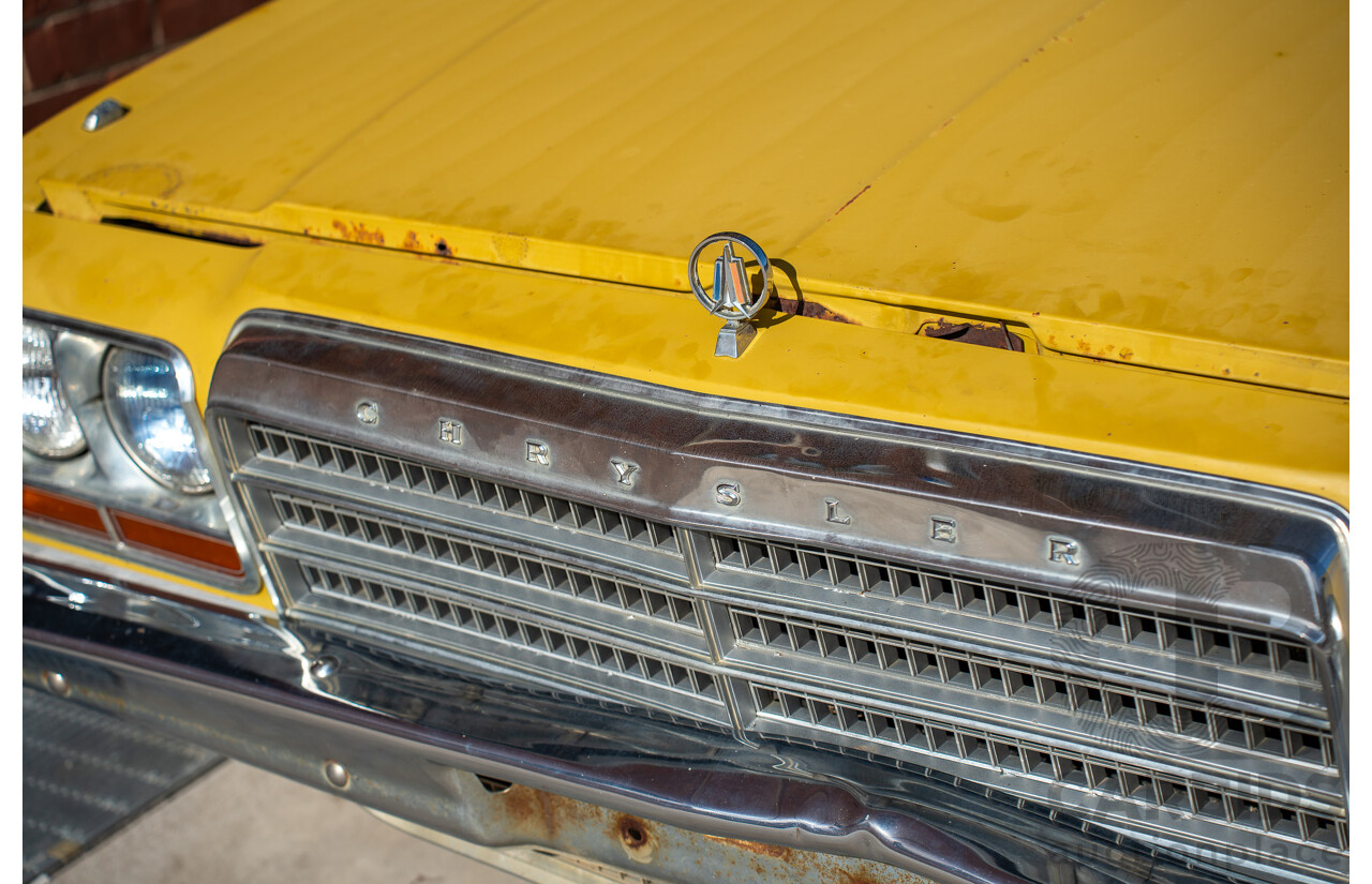 12/1976 Chrysler CL Regal 4d Sedan Yellow 4.3L