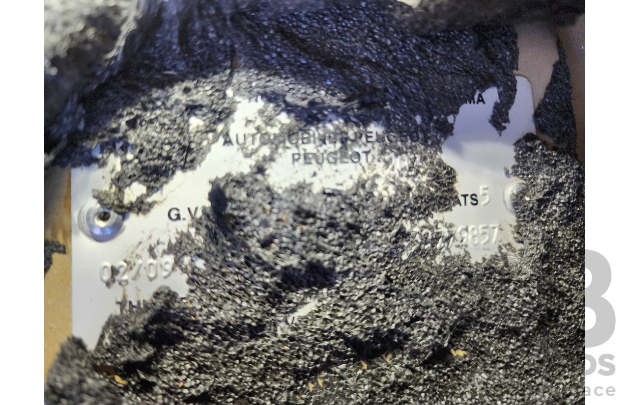 2/2009 Peugeot 207 XT  5d Hatchback Orange 1.6L