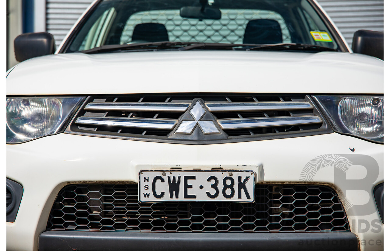 9/2013 Mitsubishi Triton GLX MN MY14 C/Chas Solid White Turbo Diesel 2.5L