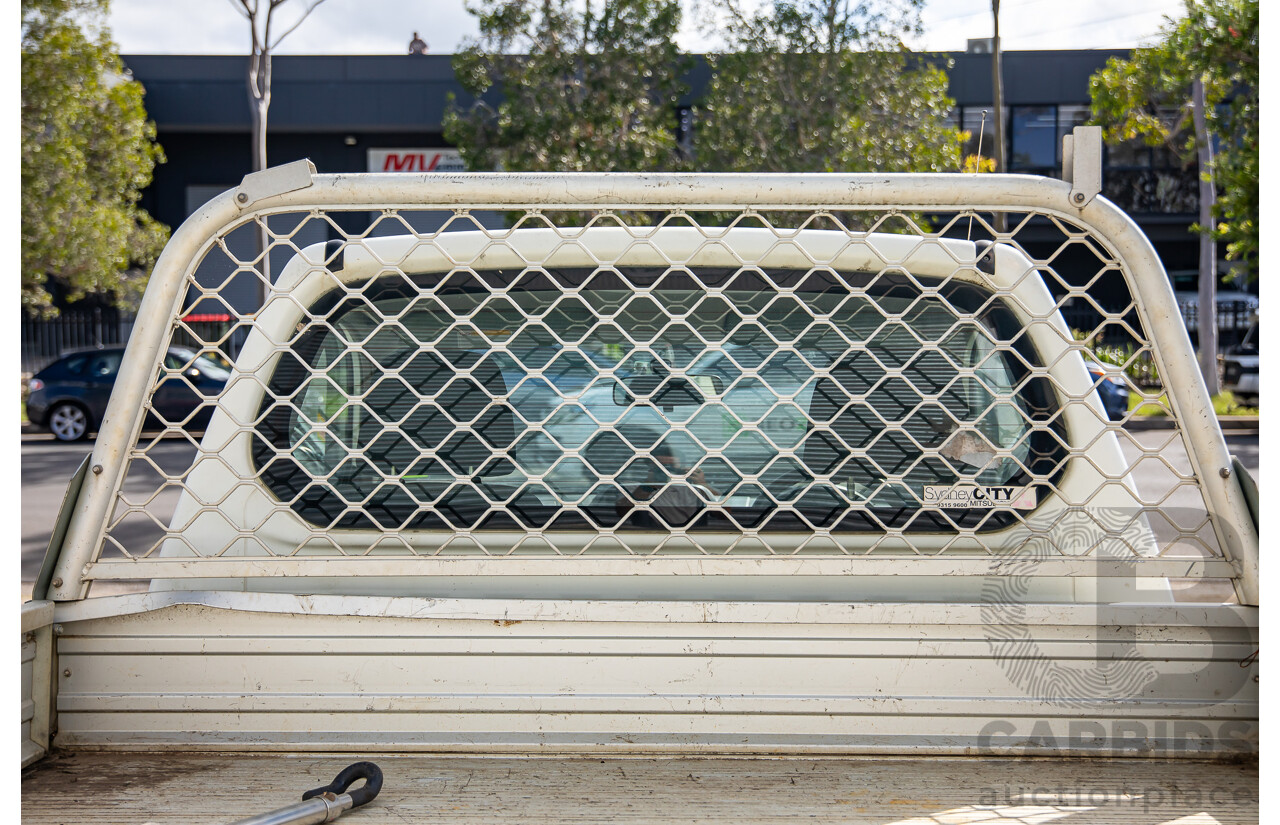 9/2013 Mitsubishi Triton GLX MN MY14 C/Chas Solid White Turbo Diesel 2.5L