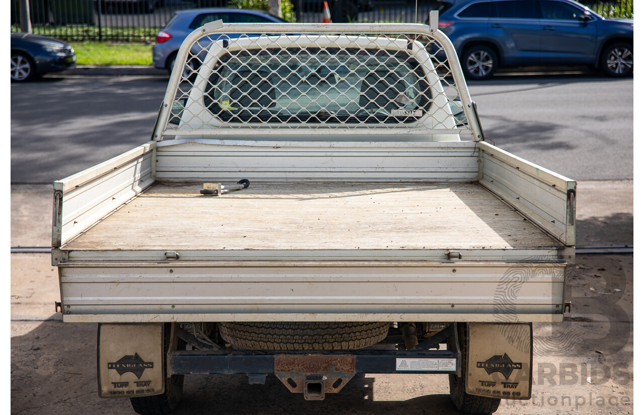 9/2013 Mitsubishi Triton GLX MN MY14 C/Chas Solid White Turbo Diesel 2.5L
