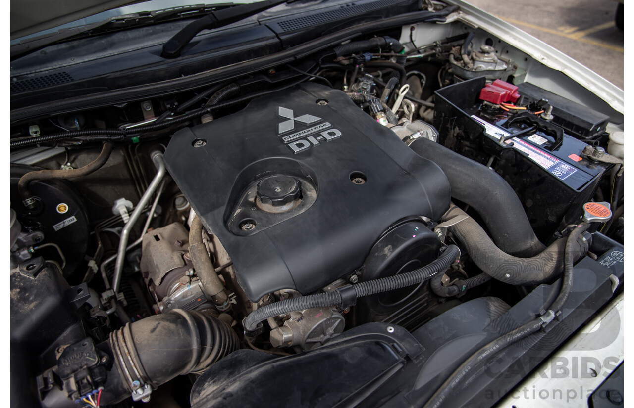 9/2013 Mitsubishi Triton GLX MN MY14 C/Chas Solid White Turbo Diesel 2.5L