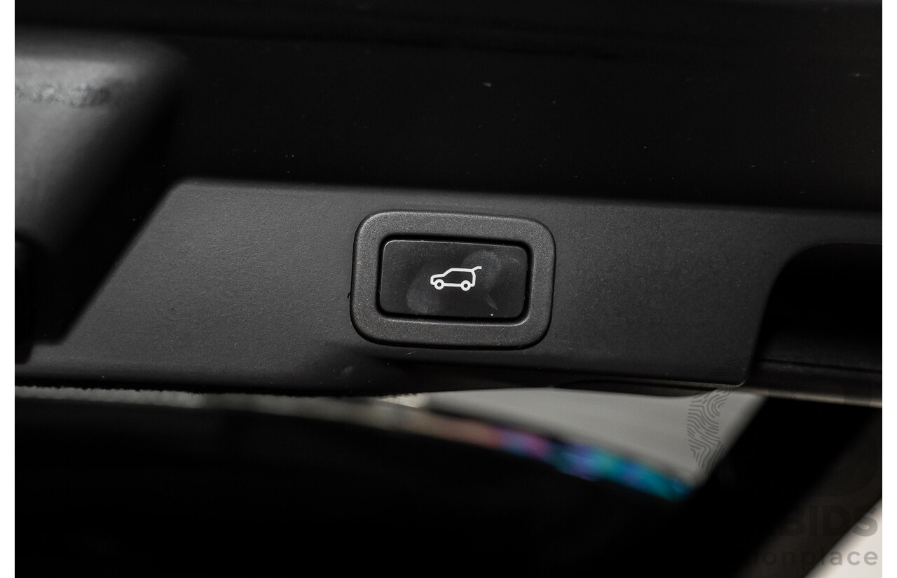 01/2015 Range Rover Range Rover SPORT (AWD) SDV6 HSE LW MY15 4D Wagon Fuji White Turbo Diesel 3.0L