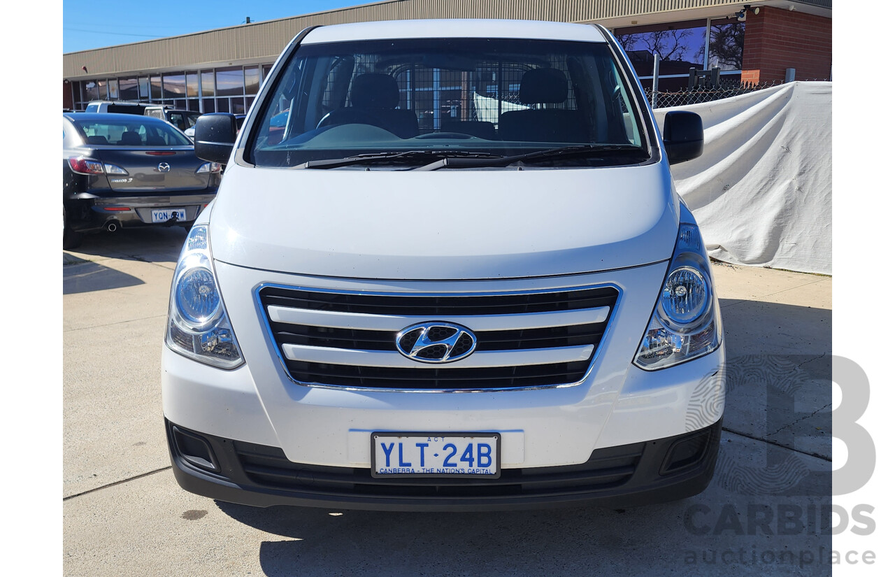 10/2016 Hyundai Iload TQ MY16 4d Van White 2.5L