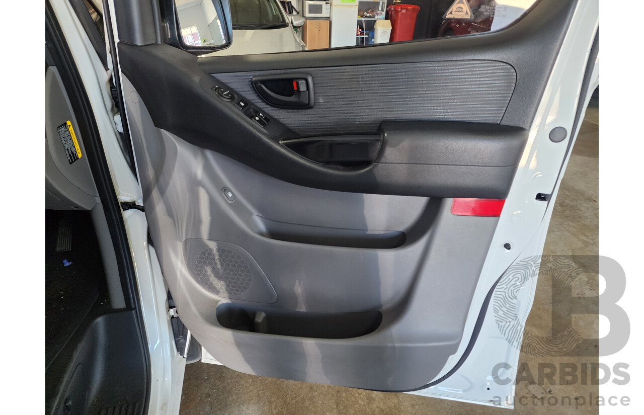 10/2016 Hyundai Iload  TQ MY16 4d Van White 2.5L