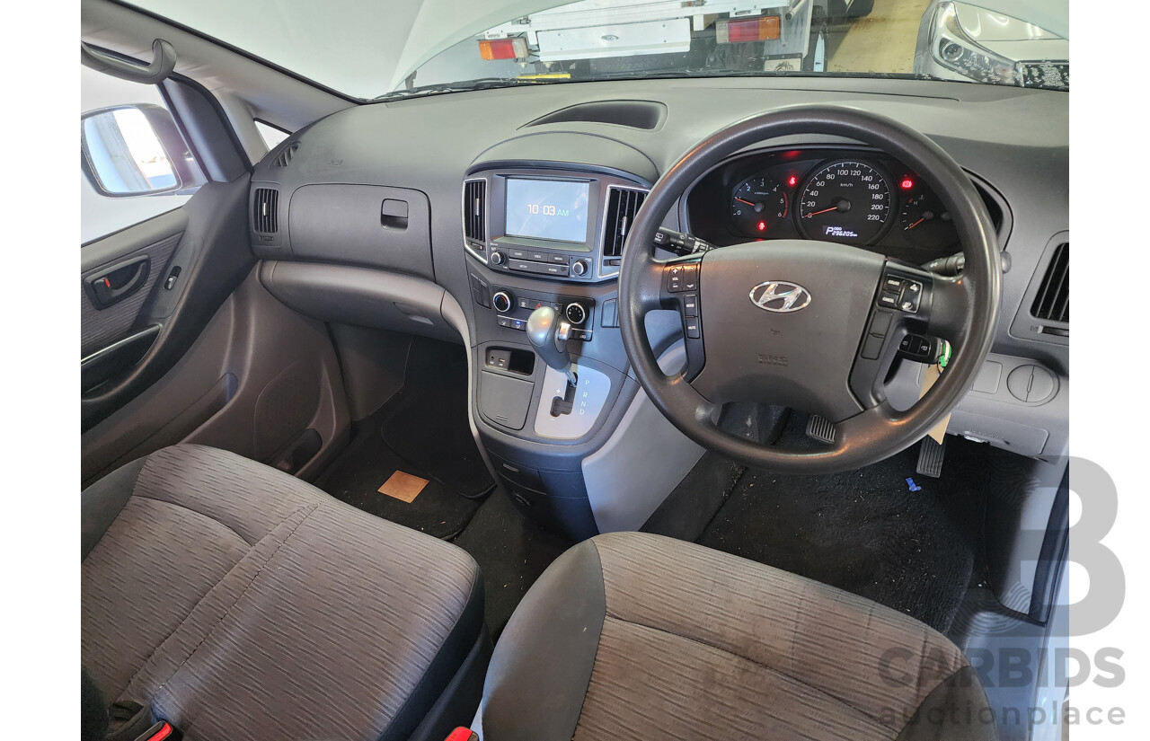 10/2016 Hyundai Iload  TQ MY16 4d Van White 2.5L