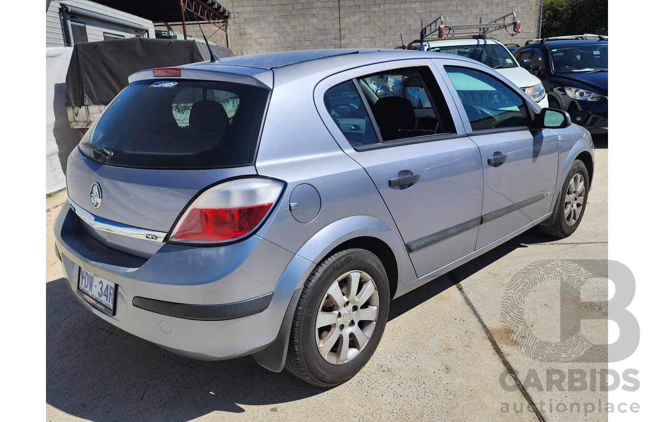 7/2005 Holden Astra CD AH 5d Hatchback Silver 1.8L