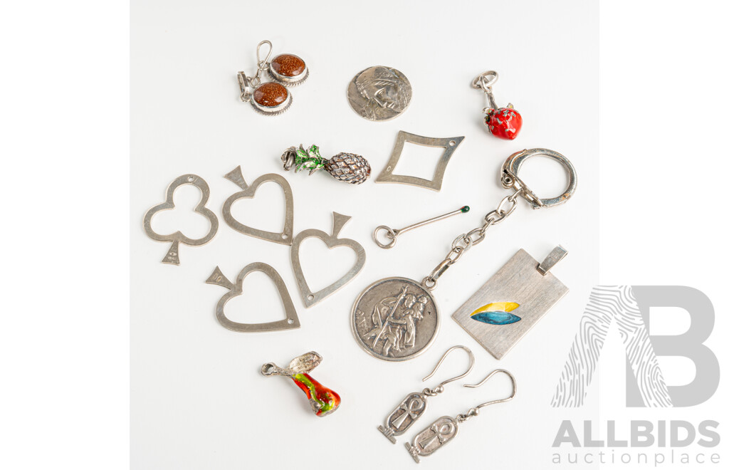 Interesting Collection of Vintage 800 Silver Jewellery Items, 63.86 Grams