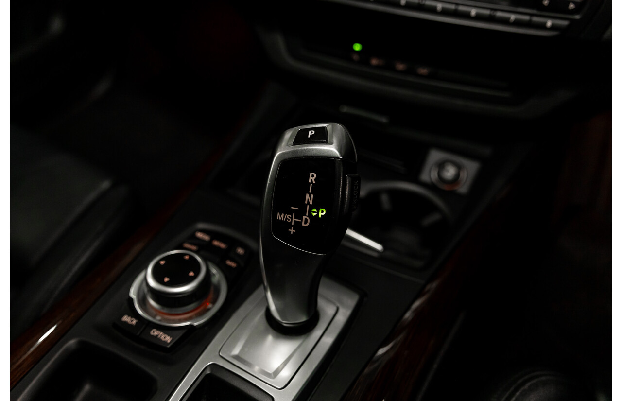 9/2013 BMW X5 Xdrive 30d (AWD) E70 MY12 Upgrade 4d Wagon Space Grey Metallic Turbo Diesel 3.0L