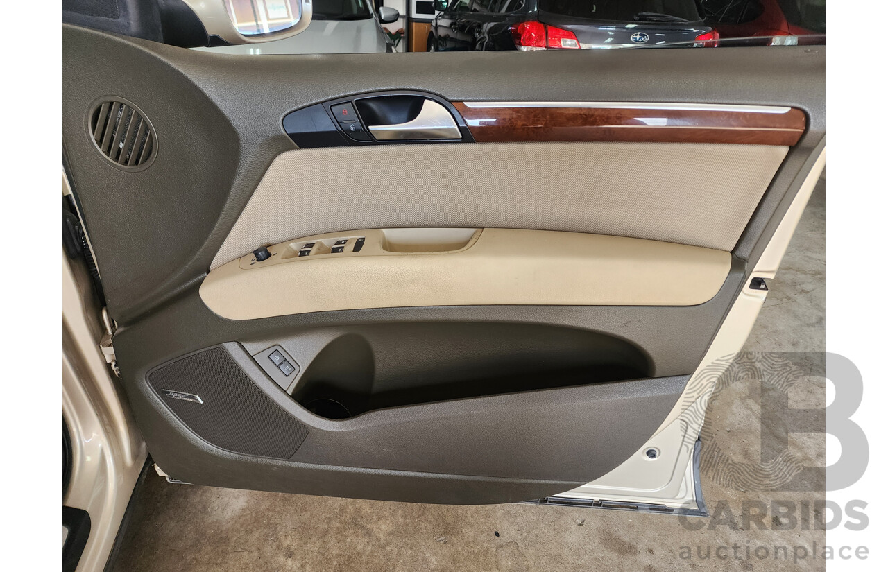 9/2006 Audi Q7 4.2 FSI Quattro  4d Wagon Gold 4.2L