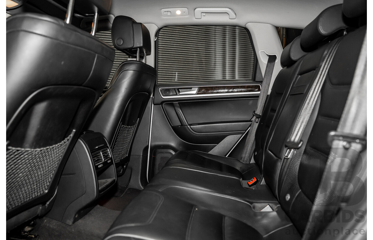 9/2014 Volkswagen Touareg V6 TDI (AWD) 7P MY14 4d Wagon White Turbo Diesel 3.0L