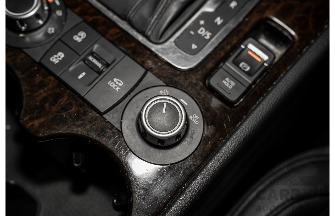 9/2014 Volkswagen Touareg V6 TDI (AWD) 7P MY14 4d Wagon White Turbo Diesel 3.0L