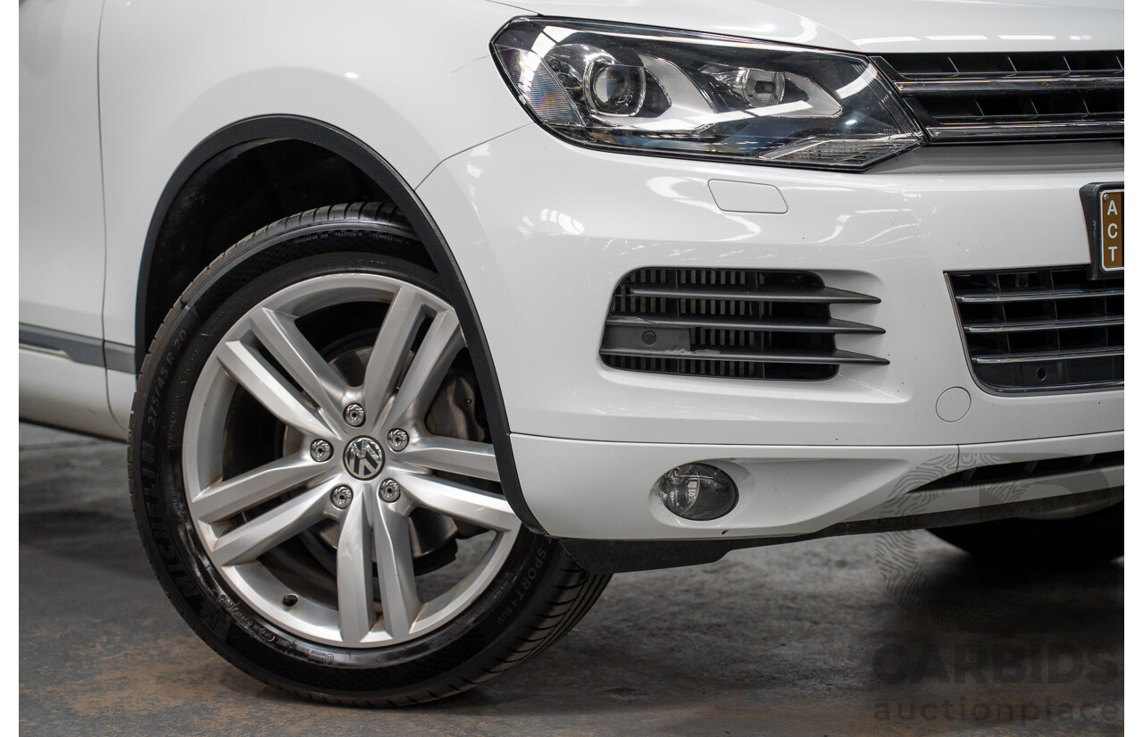 9/2014 Volkswagen Touareg V6 TDI (AWD) 7P MY14 4d Wagon White Turbo Diesel 3.0L