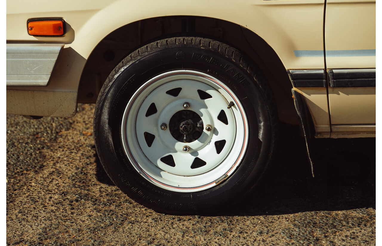 11/1991 Subaru Brumby Special GL (4x4)  P/Up Beige 1.8L